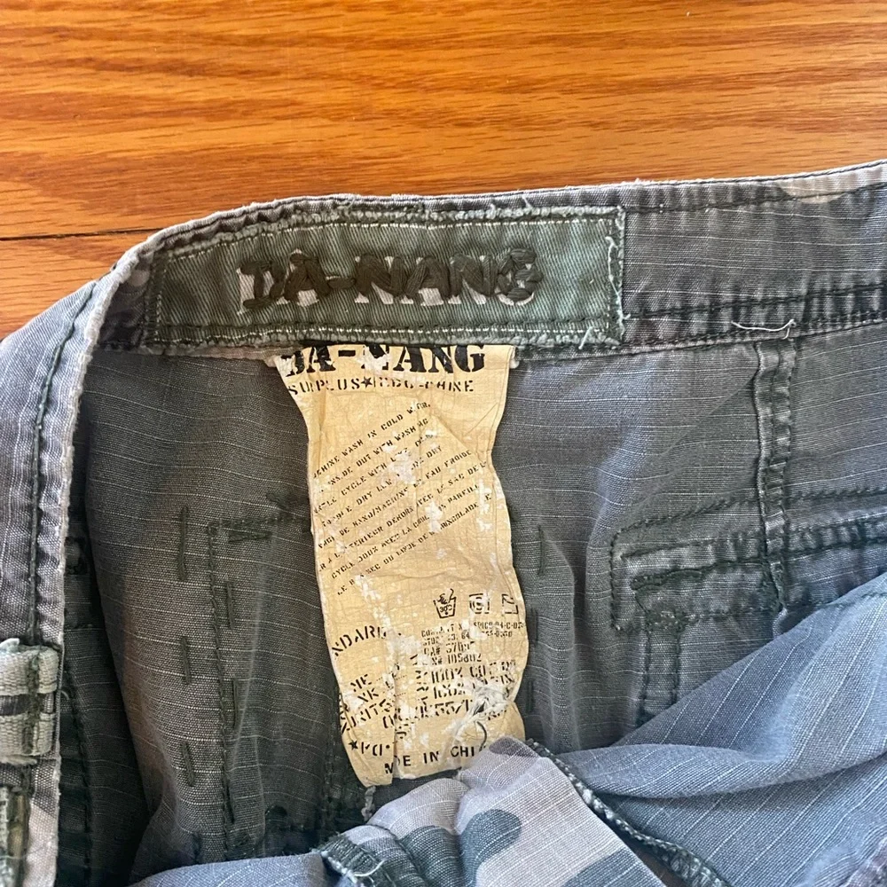 DaNang Women's Camouflage Shorts L - Picture 3 of 4